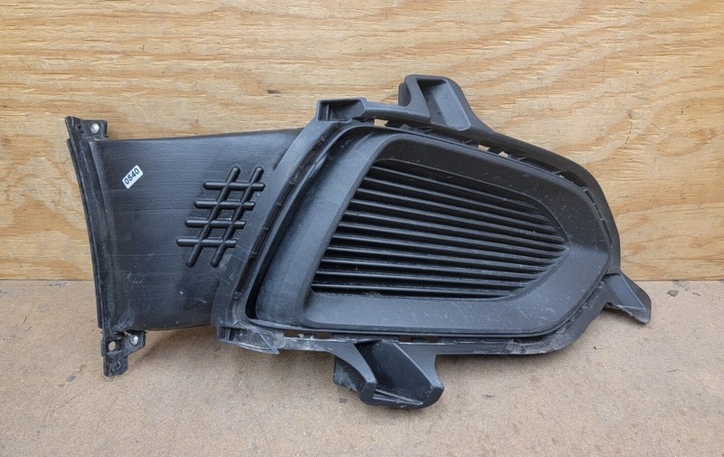 2018 2019 2020 Hyundai Accent Front Right RH Side Fog Light Cover W/Air Duct OEM