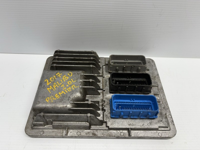 GM Buick Cadillac Chevrolet GMC Engine Control Module E80 ECU OEM 12680968