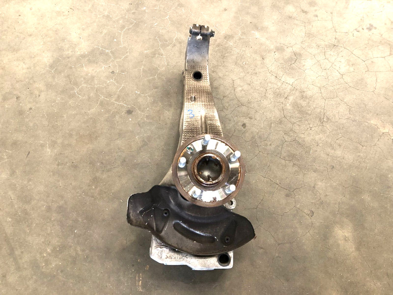 2012-2016 Tesla Model S Front Left Driver Spindle Knuckle Hub RWD OEM BTP1
