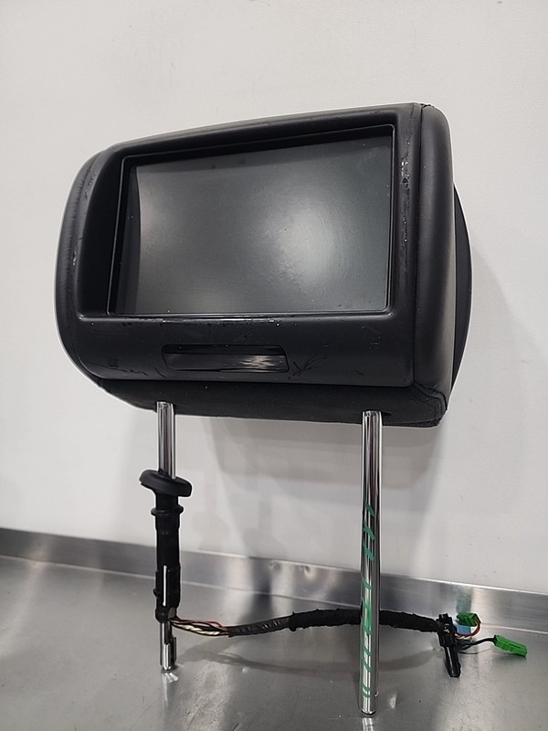 2014 - 2017 LAND RANGE ROVER SPORTFRONT LH OR RH SEAT HEADREST W/ SCREEN OEM