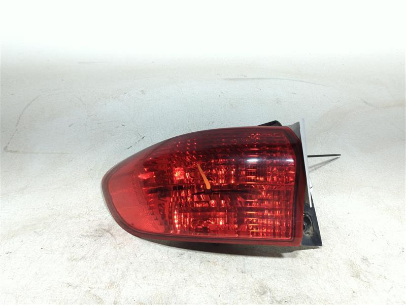 2007 Subaru Tribeca RH Tail Light Assembly Black 597848 Used 149K Miles