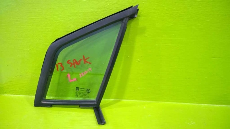 13 14 15 16 SPARK DRIVER LEFT FRONT VENT GLASS OEM 2855-19