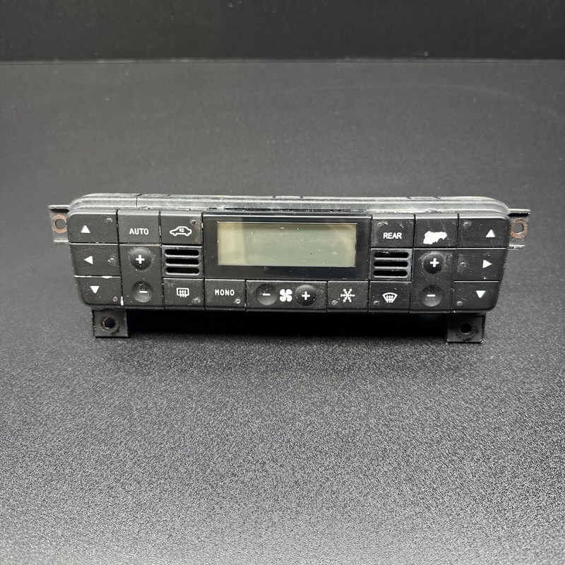 04-19 MASERATI QUATTROPORT A/C AIR HEATER TEMPERATURE CLIMATE CONTROL PANEL