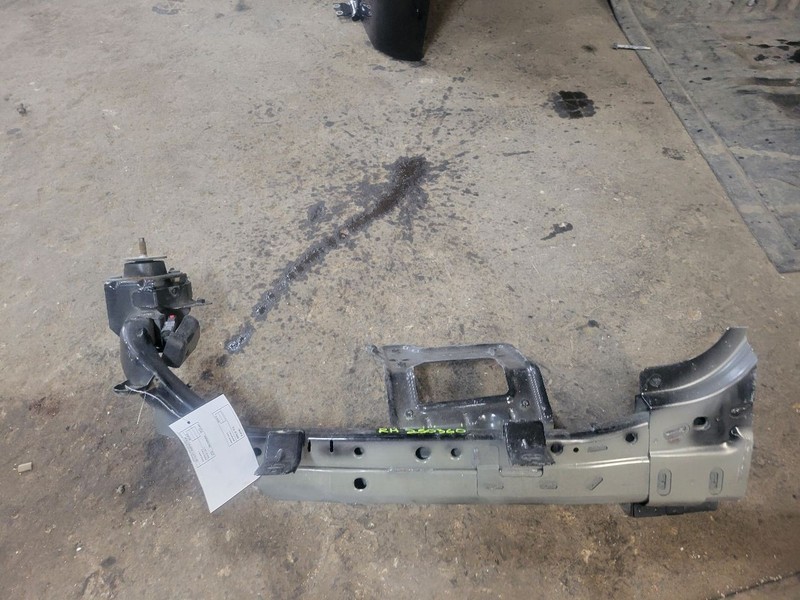 Right Apron Fender Support Cut Fits 18-23 WRANGLER 1660391