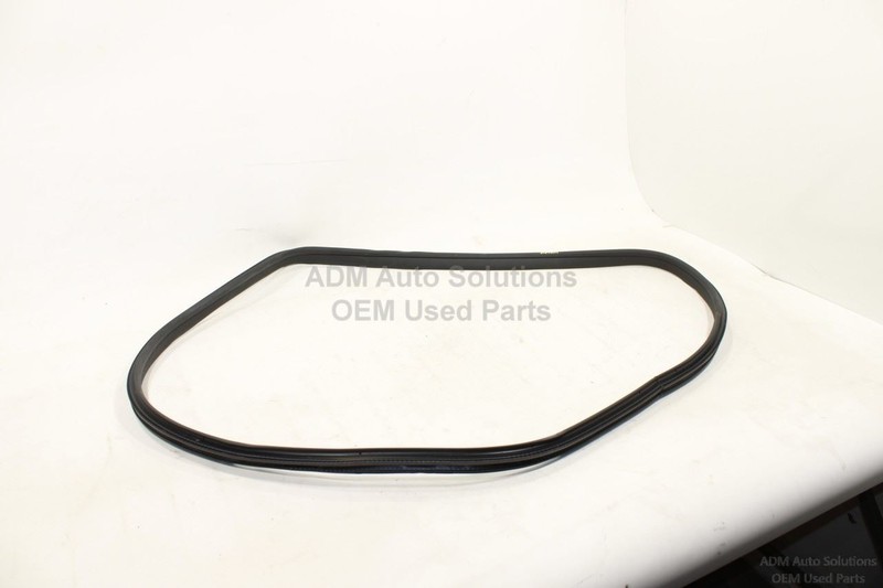 2014-2019 MERCEDES CLA250 SEDAN REAR RIGHT DOORWAY WEATHERSTRIP SEAL ON BODY OEM