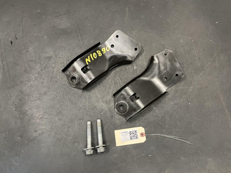 2PC Rear Crossmember Right & Left Bracket 2021 Nissan Sentra 55451-6LB0A 20 - 23