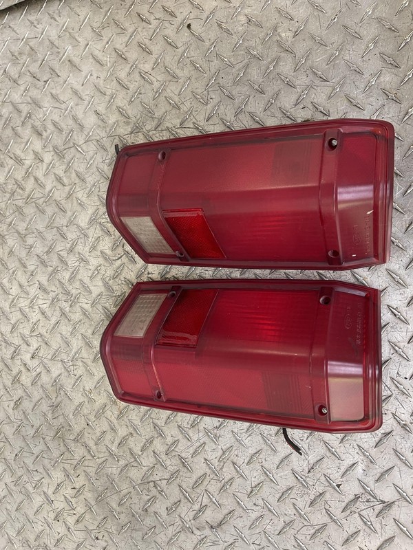 1983-1990 Ford Ranger Tail Light Tail Lamp Set Oem RH LH