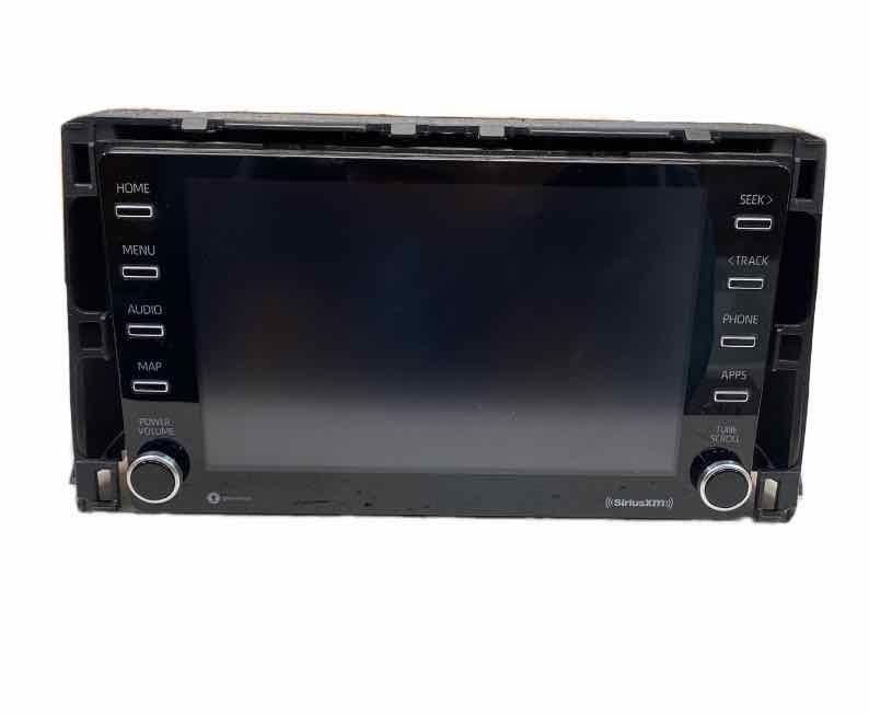 Toyota Corolla radio am fm 21 display screen & receiver sed assy OEM 8614012610