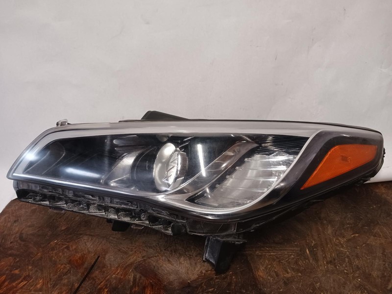 15-'17 HYUNDAI SONATA Left driver headlight US built halogen OEM Grade B