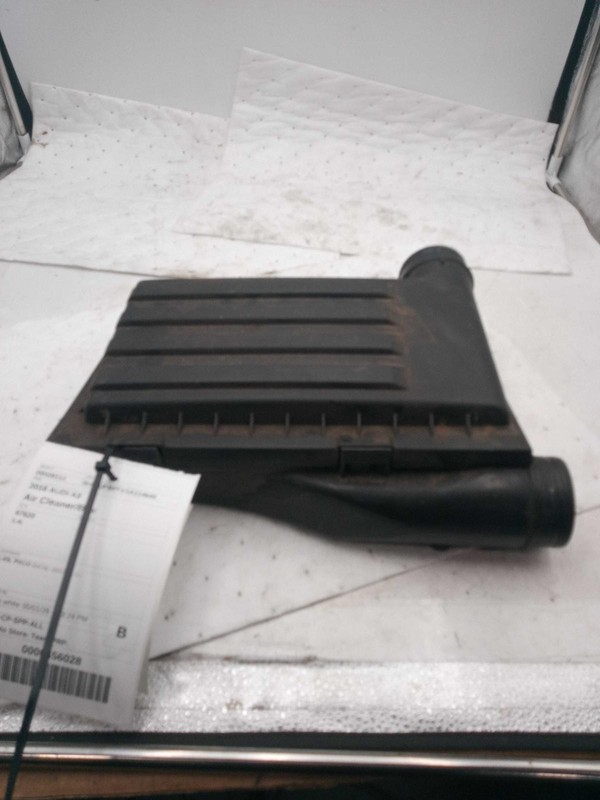 2016 AUDI A3 Air Cleaner Assembly OEM 1.4L Red 113K Miles 04E129611G