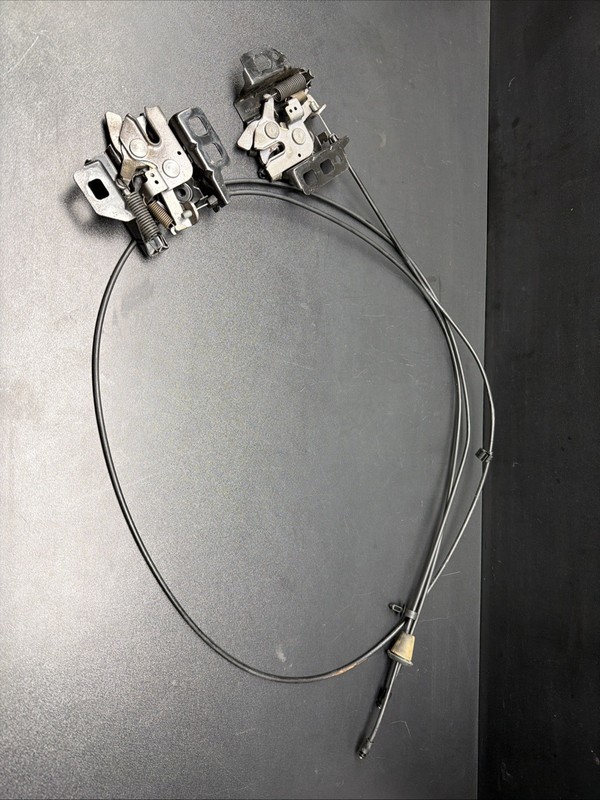 Saturn Sky Pontiac Solstice Hood Release Lock Latch Cable Set R + L 06-09 OEM
