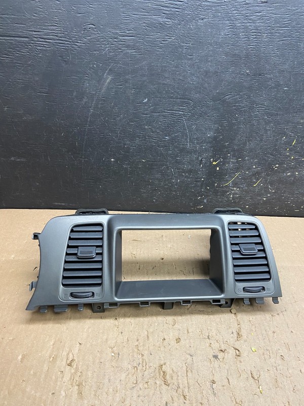2009-2014 Nissan Murano Radio Center Console Display Bezel Air Vent OEM T6026 DG