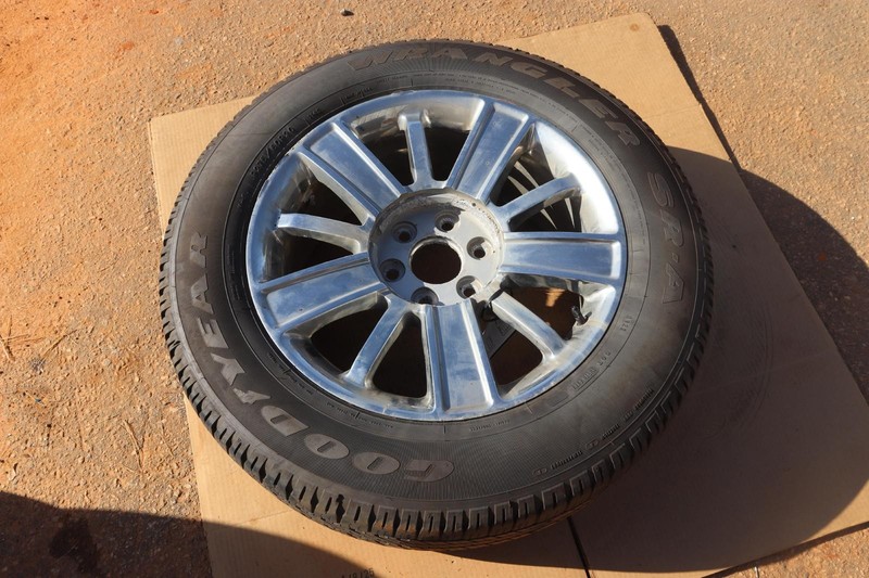 2014-2019 CHEVY SILVERADO 1500 WHEEL TIRE RIM GOODYEAR 275/60 R20 20X9 ET27 OEM