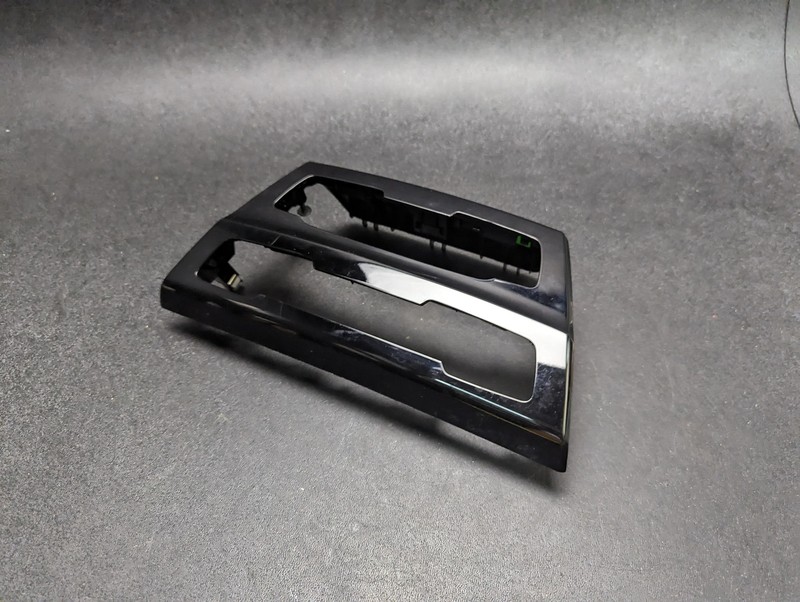Dash A/C Heater Control Bezel 2022 BMW X1 51459305907 2016 - 2018 2019 2020 2021