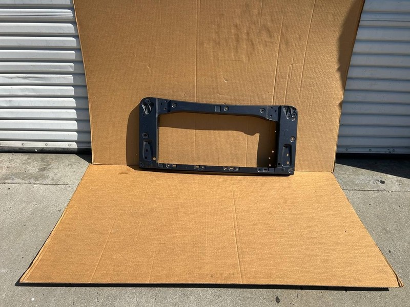 ✅2016-2020 Tesla Model X Rear Passenger Side Door Glass Frame Right 1028783-00