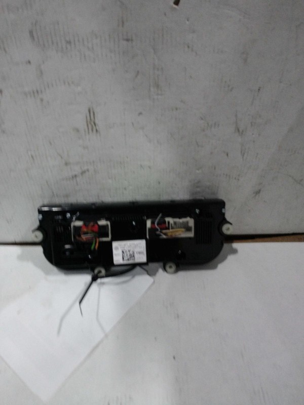 2017 Volkswagen Tiguan A/C Selector Switch OEM 561907426GZJU Used 96K Mi