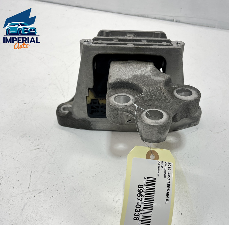 2019 GMC TERRAIN SLE ENGINE MOTOR MOUNT SUPPORT BRACKET OEM
