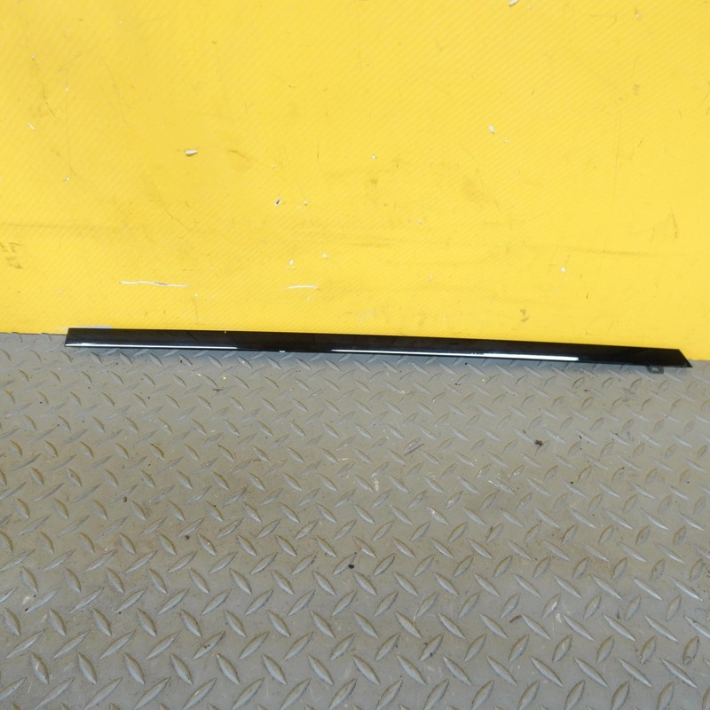 2020-2023 RANGE ROVER EVOQUE REAR LEFT SIDE DOOR UPPER FRAME FINISHER BLACK OEM