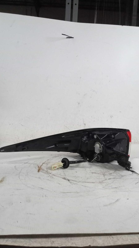2022 Mitsubishi Outlander Right Silver Tail Light Assembly OEM Used 51K Mi
