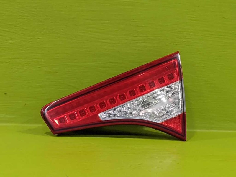 11 12 13 OPTIMA SX PASSENGER RIGHT LID TAILLIGHT LAMP OEM 3847-85