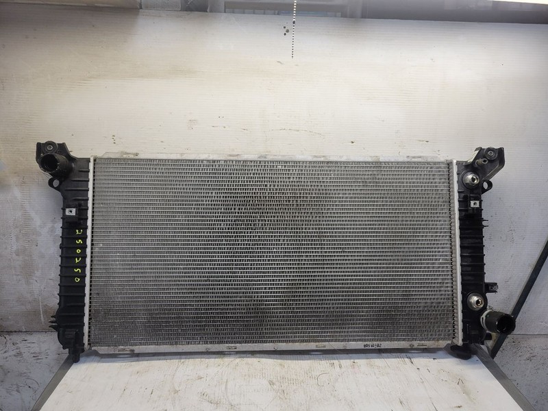 Radiator Without Tow Package Fits 16-20 SUBURBAN 1500 1632195