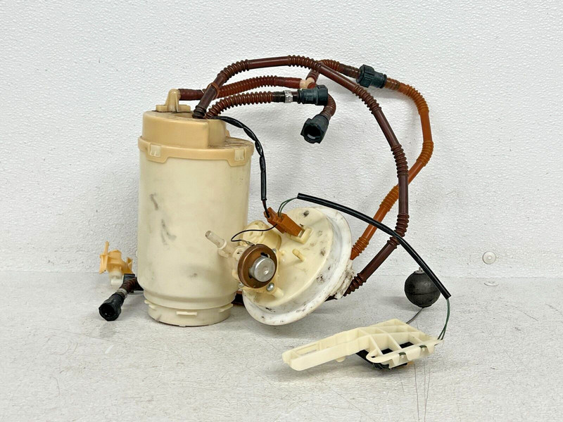 ⭐2003-2006 PORSCHE CAYENNE TURBO 4.5L RIGHT PASS FUEL PUMP ASSEMBLY OEM LOT2529