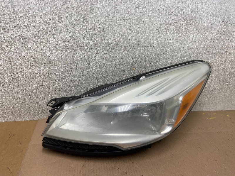 2013 - 2016 Ford Escape Headlight Left Driver Lh Side Halogen AA0375 DW