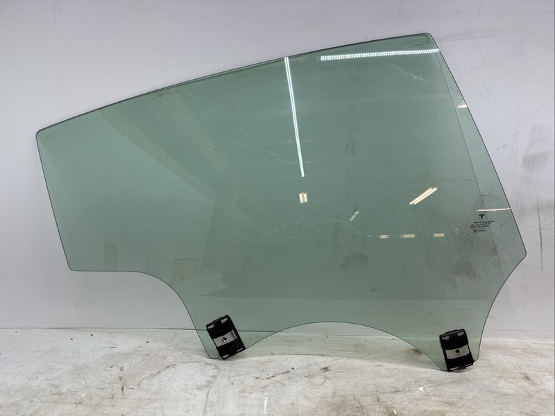 π17-23 Tesla Model 3 M3 Rear Passenger Side Door Window Glass Right 17027 S1
