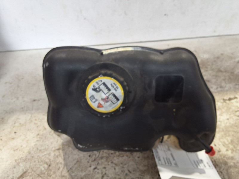 Coolant Reservoir Radiator Fits 05-10 MUSTANG 3414533