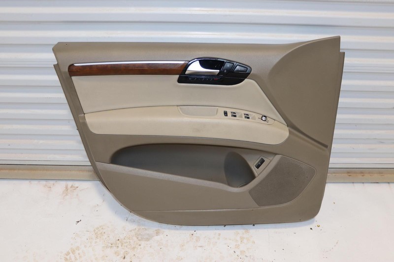 2007-2015 AUDI Q7 FRONT LEFT DRIVER SIDE DOOR PANEL TRIM COVER TAN OEM