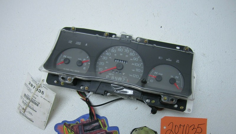 SPEEDOMETER DASH ODOMETER GAS WATER GAUGE 63K CAR 98 99 00 01 02 GRAND MARQUIS