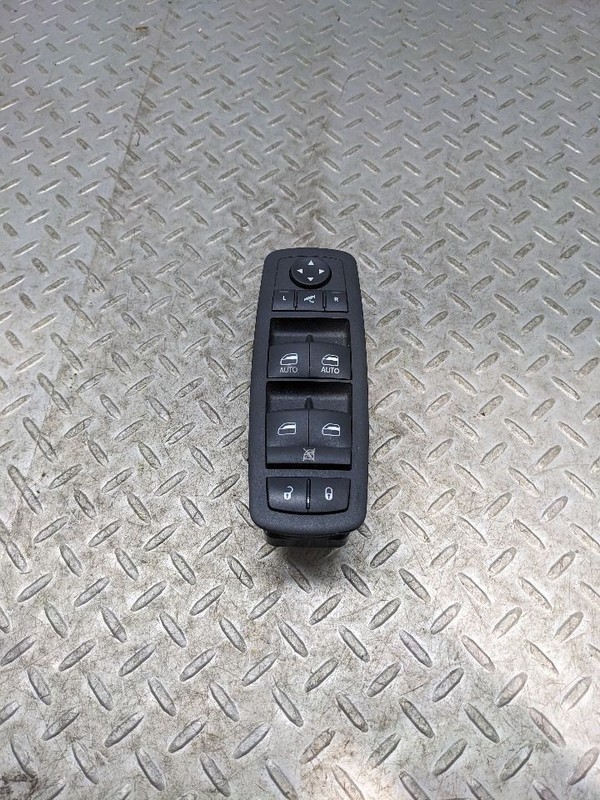 Driver Front Door Switch Driver's Master Fits 12-16 CARAVAN 1161217