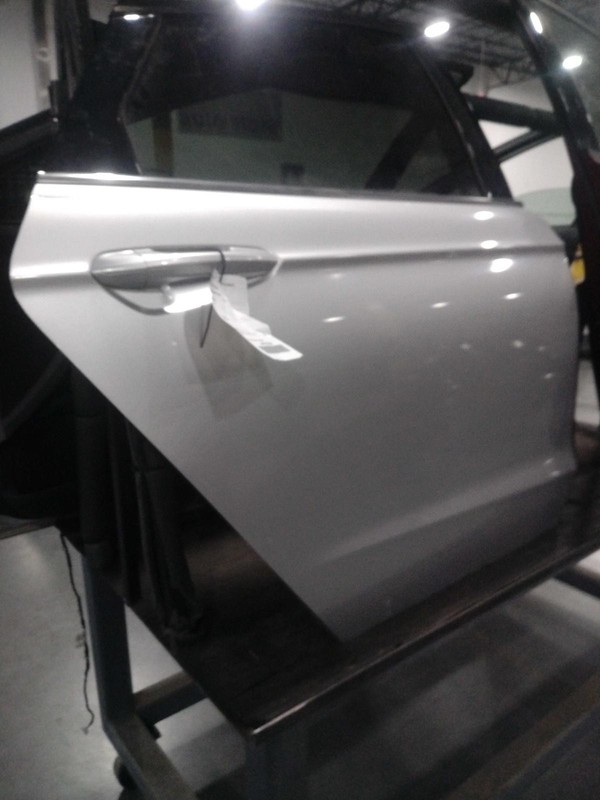 2015 Ford Fusion Rear Right Door Silver Good Condition No Rust 322629