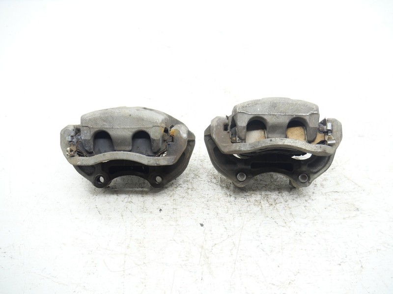 2003-2009 Nissan 350Z Z33 Front Brake Caliper Set LH RH 41011-AM801 OEM