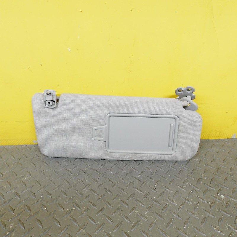 2015-2019 HYUNDAI SONATA Front Windshield Right Sun Visor Gray OEM 85202c2060