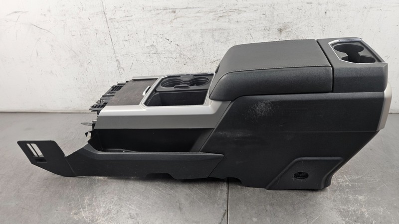 2022 Ford F250 Super Duty Diesel Center Console - * #4593 P9