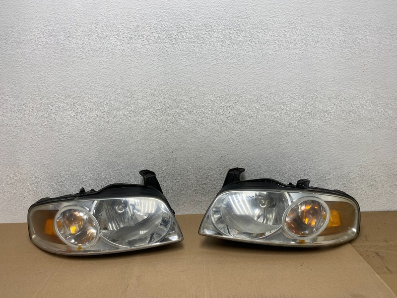 2004 - 2006 Nissan Sentra Halogen Left+Right Headlights Oem AE6630 DW