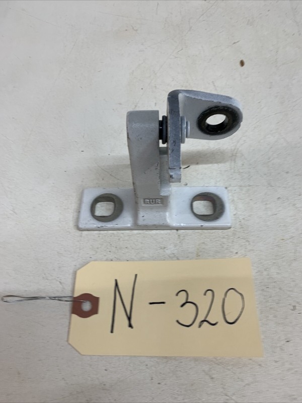 Tesla Model Y Rear Right Upper Door Hinge 1497498-00-B 320 B84