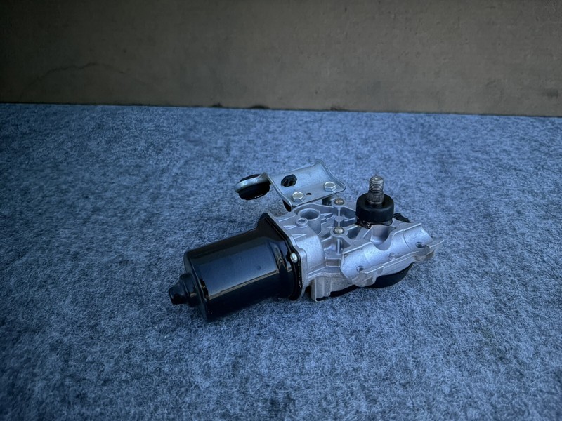 INFINITI QX50 QX55 19-24 OEM FRONT WINDSHIELD WIPER MOTOR ASSEMBLY