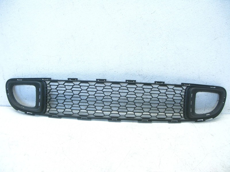 11-15 MINI COOPER S R56 R55 - R59 BUMPER LOWER BOTTOM GRILLE TRIM PANEL OEM 0402
