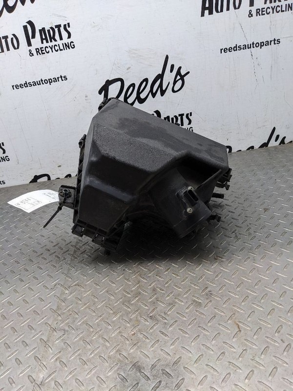 Air Cleaner Sedan 2.5L 4 Cylinder Fits 13-18 ALTIMA 1154405