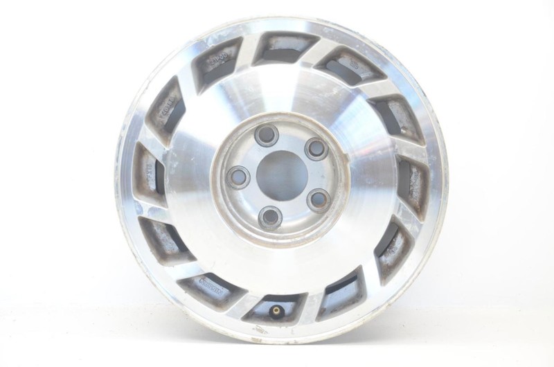 84-85 Nissan 300ZX Z31 Turbo 15x6-1/2 Inch Aluminum Wheel Assembly