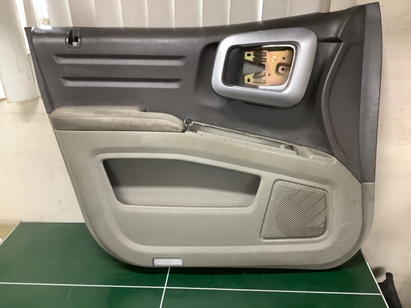 06, 07 Ridgeline Left DriverSide Front Door Panel Lining Olive green OEM