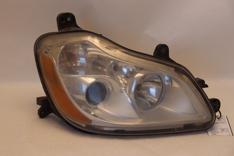 2013-2021 KENWORTH T680 PACCAR RIGHT PASSENGER SIDE HEADLIGHT HEADLAMP OEM