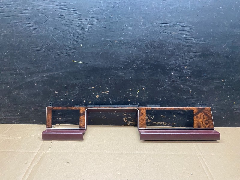 1991 to 1993 Chrysler New Yorkerinstrument cluster wood grain bezel U0041 PS