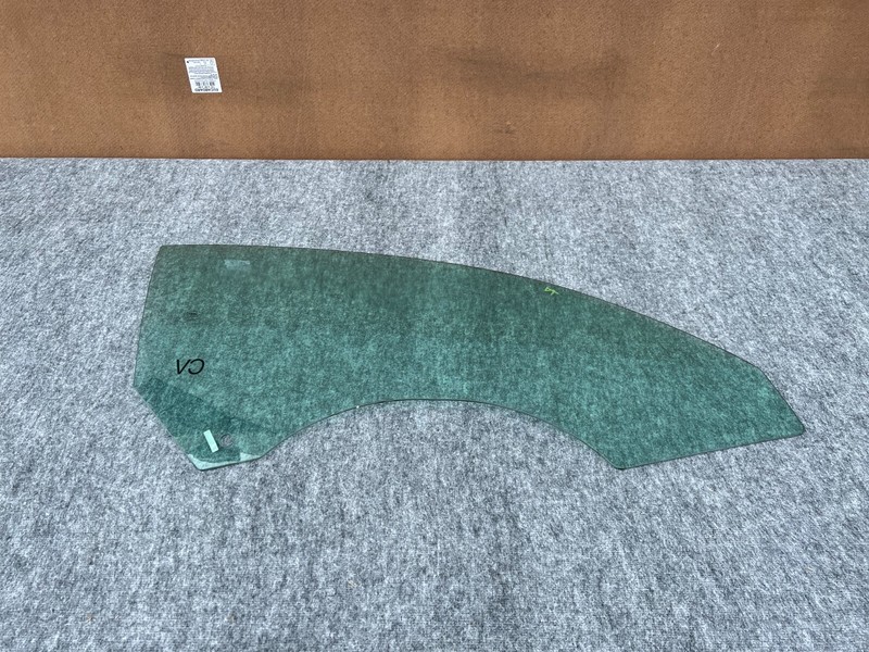 FORD MUSTANG/ GT CONVERTIBLE 2015-2023 OEM RIGHT PASSENGER DOOR WINDOW GLASS 10K