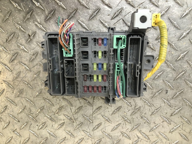 08-12 Honda Accord Under Engine Dash Fuse Box TA0-A512
