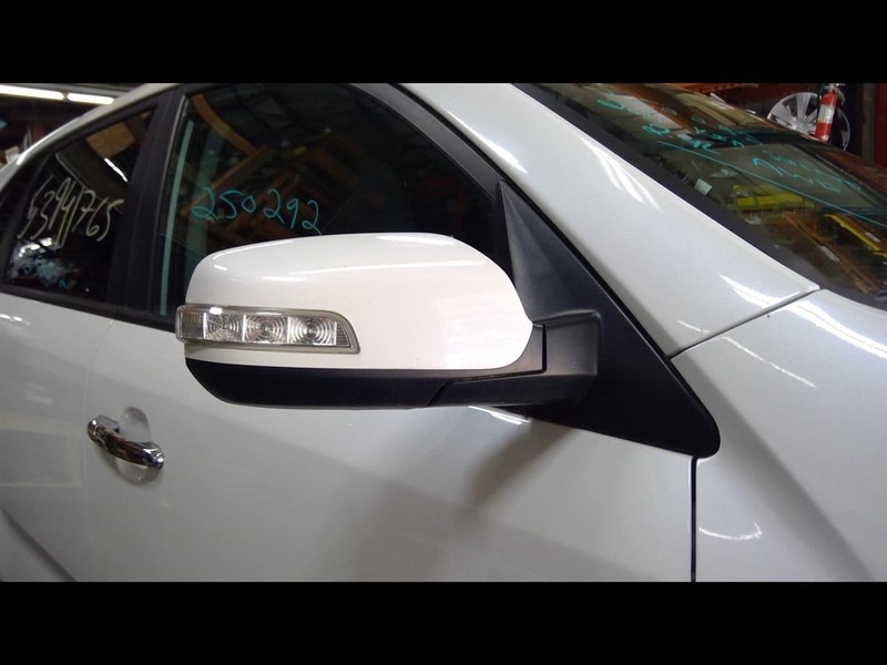 Passenger Side View Mirror Power Turn Signal Fits 11-15 SORENTO 1637833