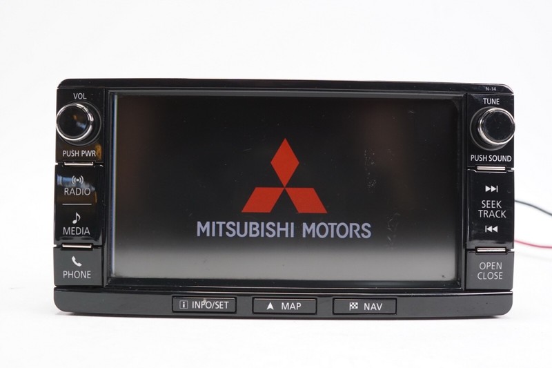 MITSUBISHI OUTLANDER Navigation GPS Radio Player Receiver OEM 2016 - 2018