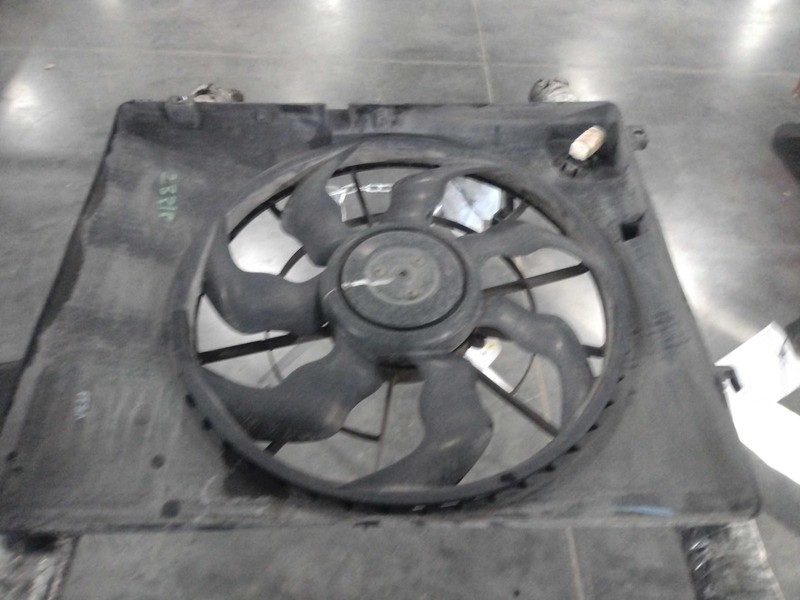 Used Engine Cooling Fan Motor fits: 2010 Hyundai Santa fe Fan Assembly 2.4 Grade